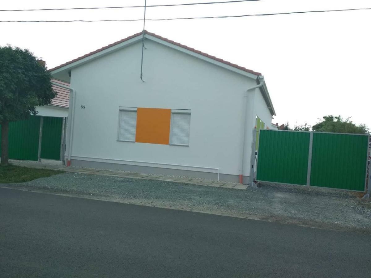 Szatmarhaz Διαμέρισμα Σζομπαθέλι Εξωτερικό φωτογραφία